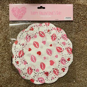 Happy Valentine's Day KISS Paper Doilies